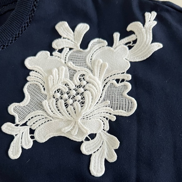 Victoria Beckham Target | Floral Lace Pullover Sweatshirt Navy White - Picture 4 of 6
